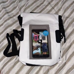 Waterproof Phone Tote -geckobrands